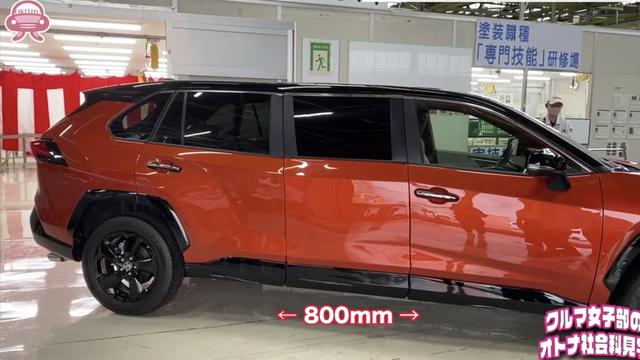 丰田造了一台加长版RAV4，我给它取名“RAVVVVV4”如何？