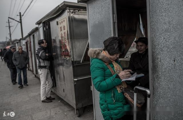 儿子带外地女人回家，算命先生竟说此女令家族分离，几年后竟应验