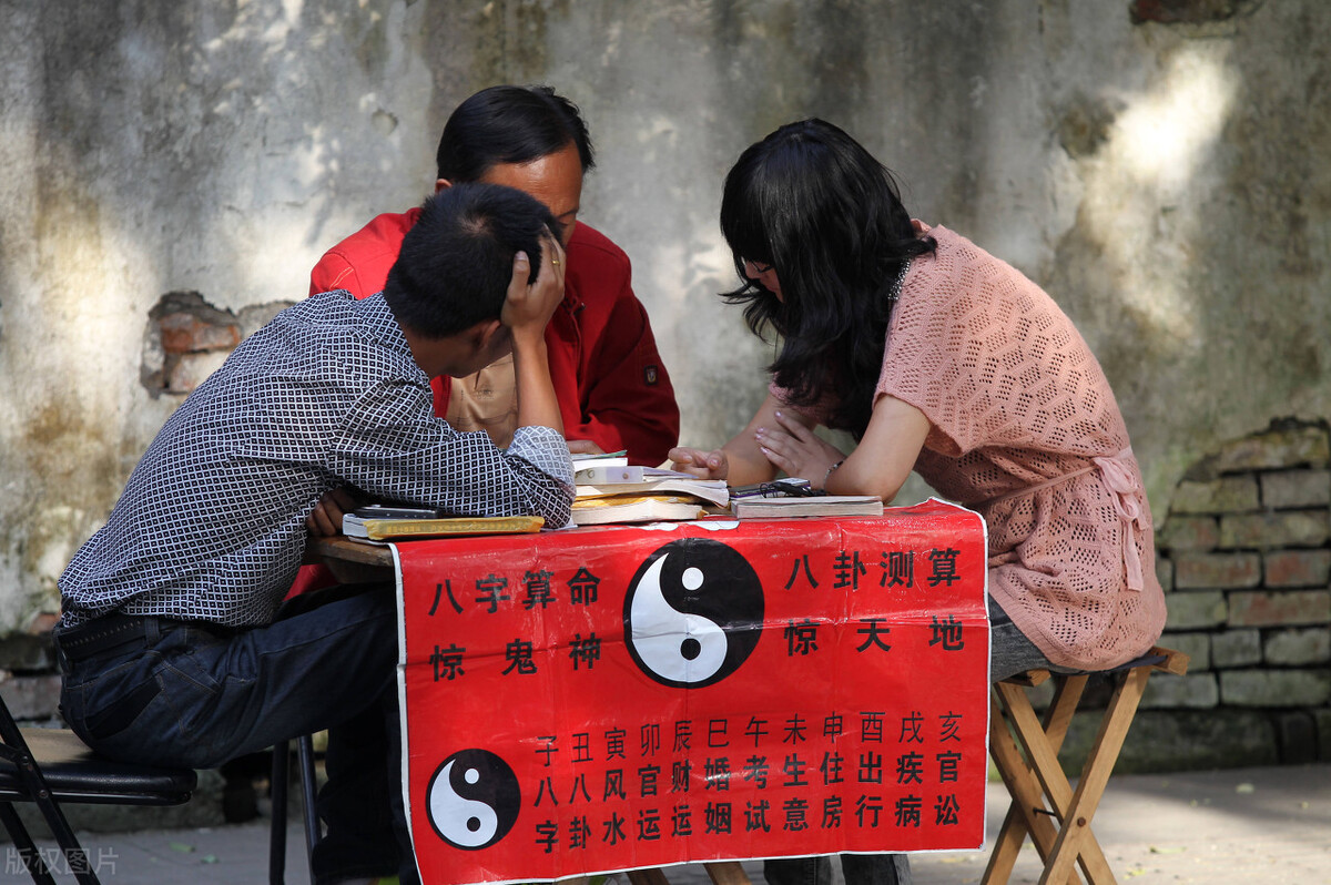 印度人说：中国并不可怕，可怕的是你没见过街上的算命先生