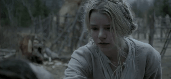 安雅泰勒乔伊走秀强捧不红出演恐怖片却一举成名